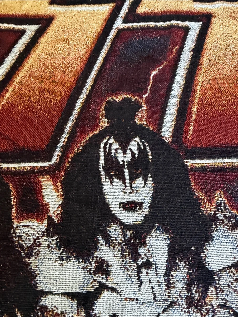 Kiss new tags